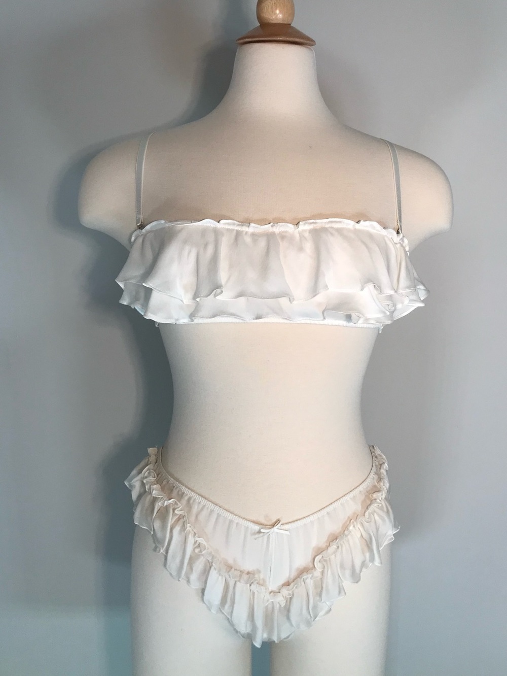 Kiki De Montparnasse Ivory Amour Silk Ruffle Bra and Peek a Boo Crotchless Panty